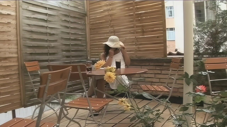 Fuck cumshot party: Tutkulu hatunlarla amatör klasik grup seks derlemesi