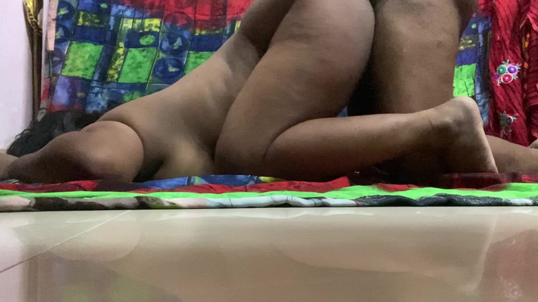 Angoori: Nevlastní máma šuká s nevlastním synem nový rok 2026 porno XXX virální...