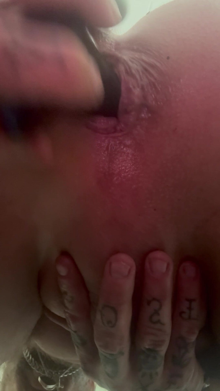 Lost Leo productions: Lồn người đàn ông ướt át