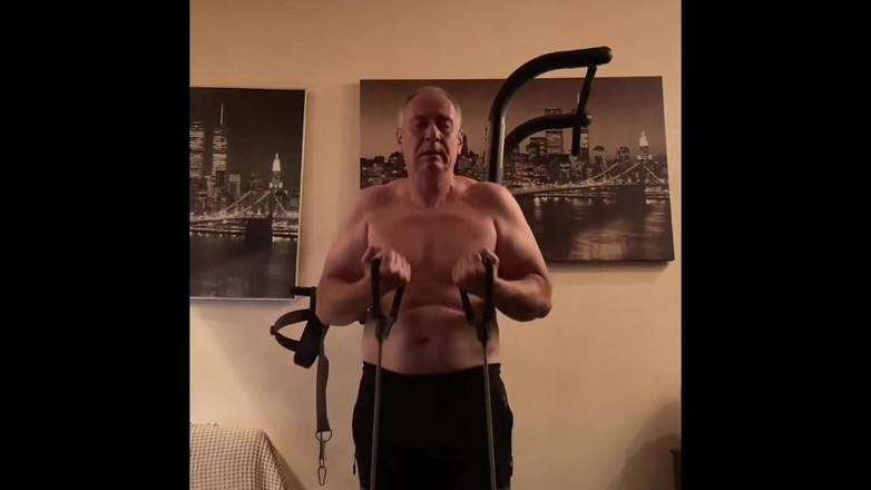 Alex Igogo: Apa yang Anda Lihat