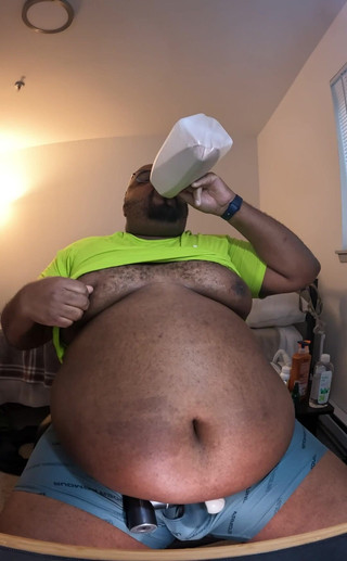 Blkhole420: Pre thanksgiving gains, Big belly chug