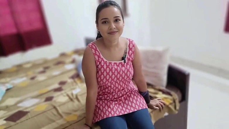 Rabi jon: Awek yang sangat cantik berkongkek dengan Strenger Sexy Time menghabiskan...
