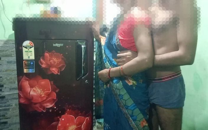 Pooja Sexy: Ho scopato il mio india in cucina