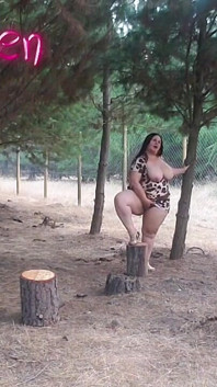 Uctívání zadku sexy macechy venku
