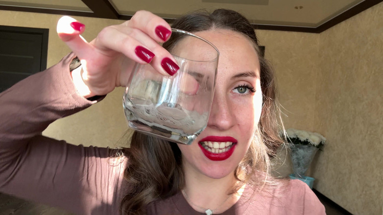 Hottie goddess: Sudut pandangan dekat Uvula Meludah