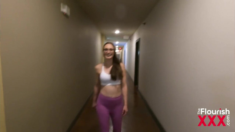 The Flourish XXX: Ophelia Kaan dijemput di gim kemudian dikongkek di apartmen