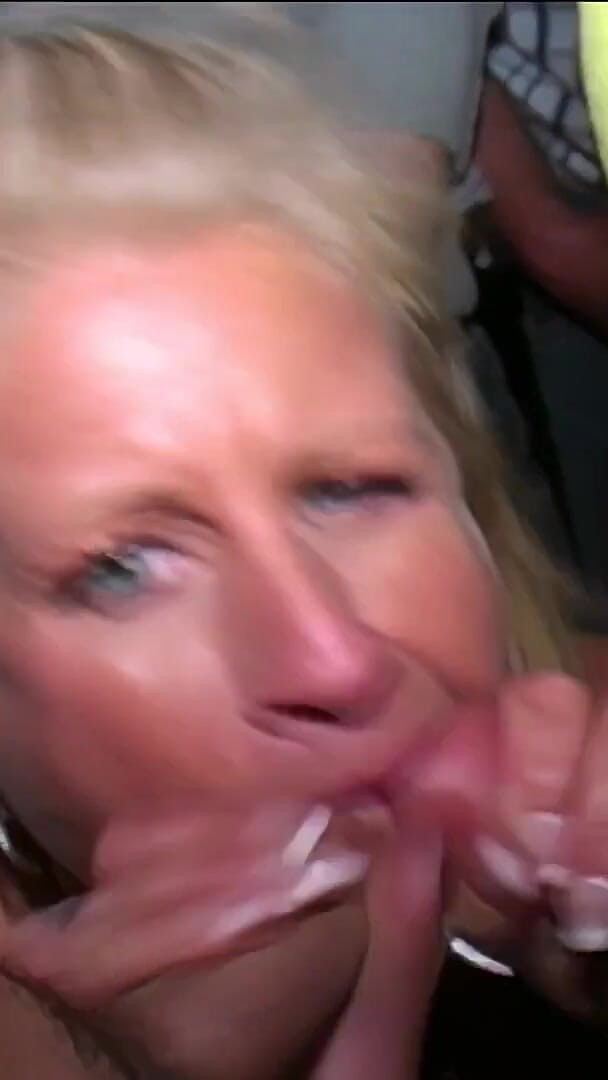 Killergram: Sarışın büyük memeli orta yaşlı seksi kadın Robin Ryder yarak...