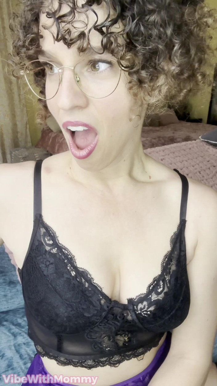 VibeWithMommy: Dommy Stepmommy Strapon POV JOI
