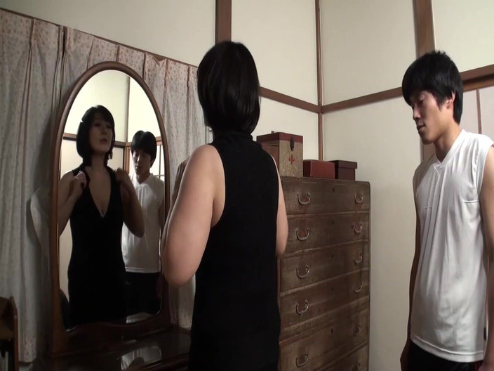 Raptor Inc: Тинка стала взрослой, когда увидел свою мачеху в порнографии