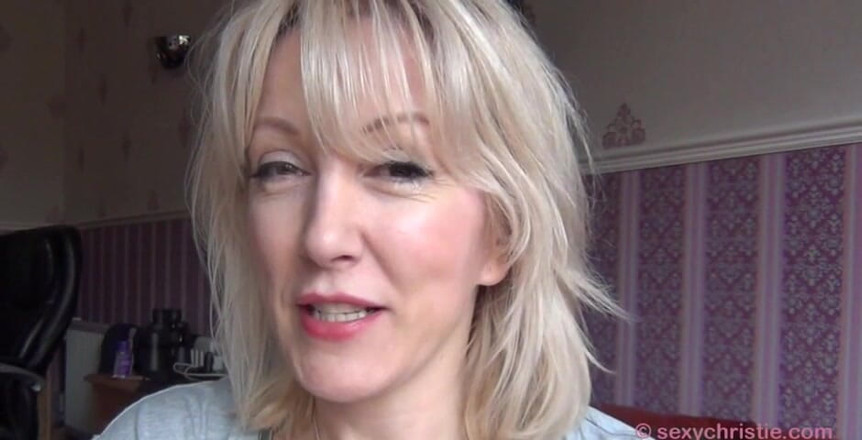 British Cougar: Zdradzająca żona przyłapana na kamerach