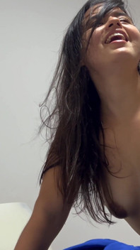 제발 엉덩이에 넣지 마세요!! 큰 엉덩이 MILF가 콘돔 없이 부패한 경찰과 섹스하다