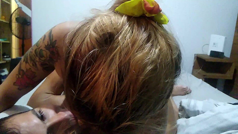 Bananacaseros: 18-летняя латина идет в комнату своей мачехи