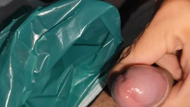 世界上最大的自制避孕套，可以忍受他妈的。