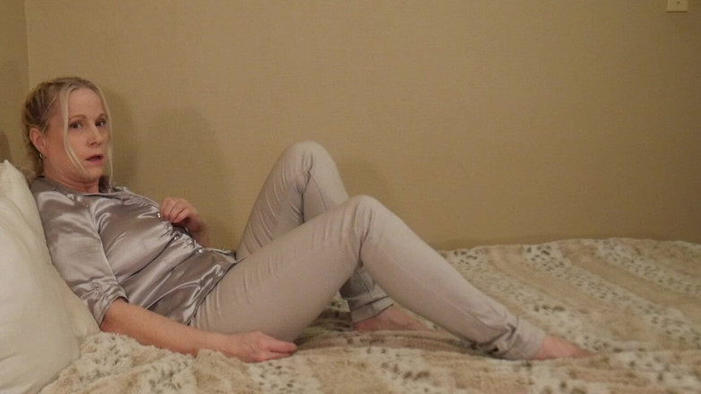 Gartersex: Üvey anne ile film gecesi sekse dönüşüyor