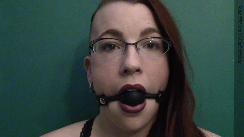 Lily O'Riley: Menatap Ballgag (wmv)