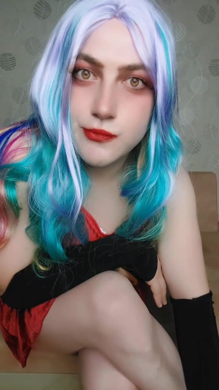 Kitty_Cross: Princess Kitty Talks with Friends