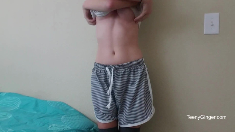 Teeny Ginger: Halt mich fest / GFE striptease