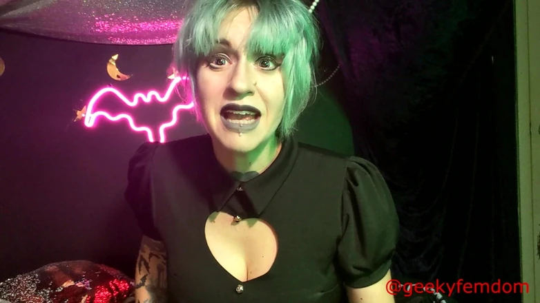 Geeky Femdom: Pembersihan- baby doll