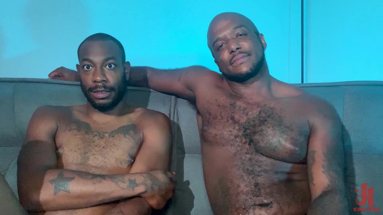 Kinky Bites Gay: Minha colega de quarto pervertida: Micah Martinez fode Snoop August...