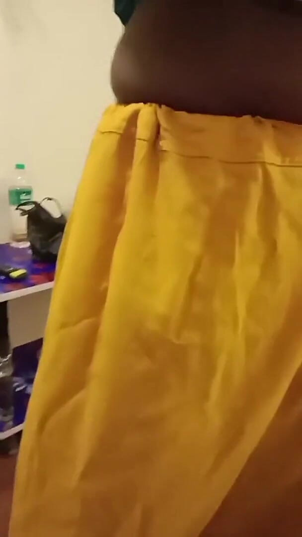 Tamil Dusky Wife Wearing Saree Infront of Her Brotherhood Boy (Renu Raj) Tamil Dusky Wife Wearing Saree Infront of Her Brotherhood Boy (Renu Raj)