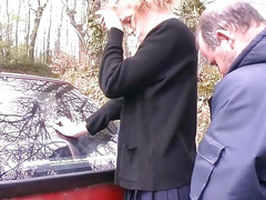 Filles Francaises: O franțuzoaică obraznică este futută în cur de un tip bătrân