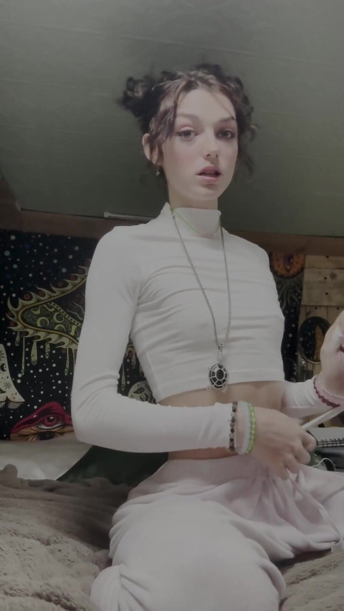 Shrooms Q: Jazda moim dildo i cumming z Hitachi