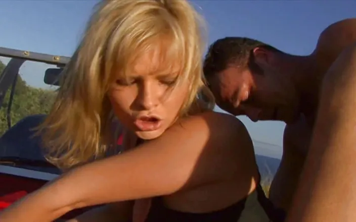 Leon Lambert: Blonde big ass babe anally fucked outdoor