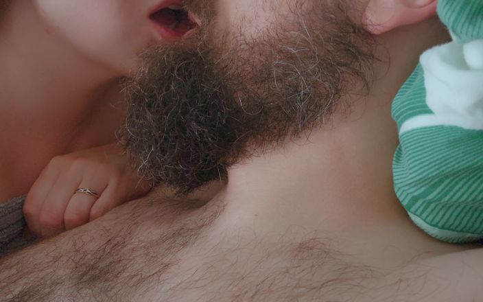 Mrs Wetslavs: La moglie fantastica due duri. Cazzo duro e dildo.