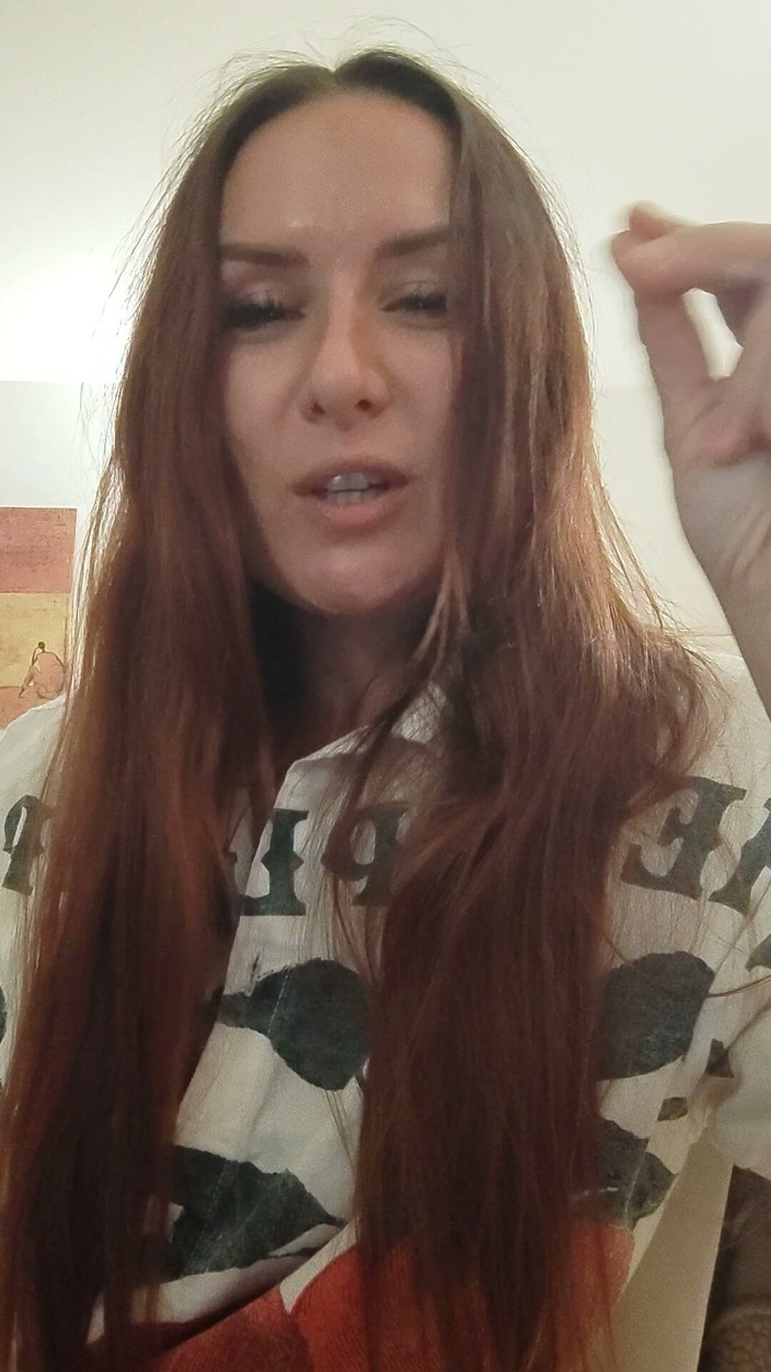 REELL - The cute Girl next door _ FemDom Reality: 我敢打赌你这个愚蠢的姿势射不出来 ：d