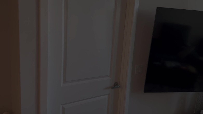 Face fucking king: 18letá letá letá táta dělat cokoliv, co jí chce