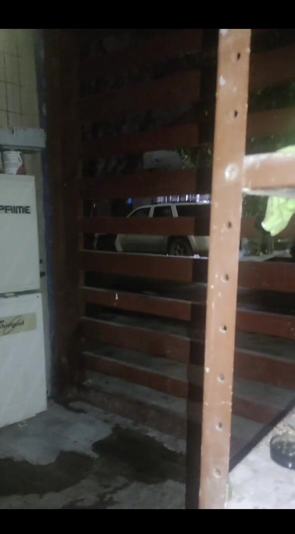AlexAlejandro13: Panas di gate rumah saya