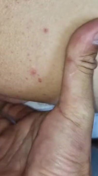 Sein arschloch mit dem heißen stein-schwanz seines stiefvaters gefickt und vollgespritzt!