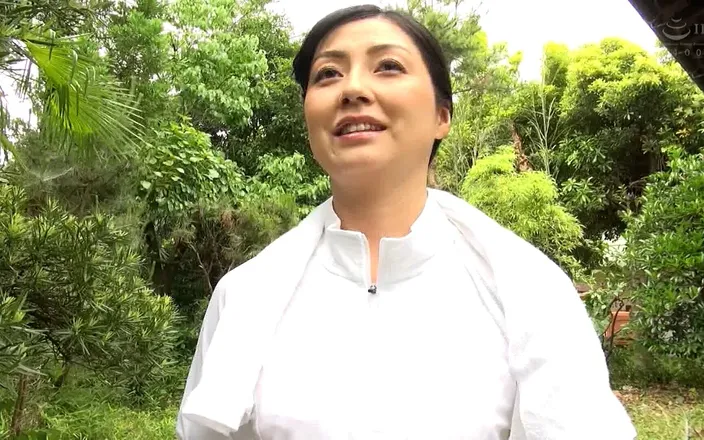 MBM3988: M789g04 Assault Shooting on a Beautiful Mature Woman Mr./ms. in...