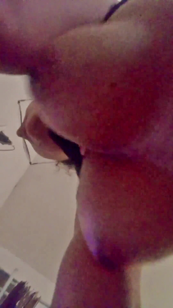 Professor Ricky: Aku mengubah pacarku menjadi seorang aktris porno. Video pertama cewek...