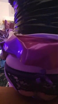 Mor pvc uzun anal dildo ve mastürbasyon festivali