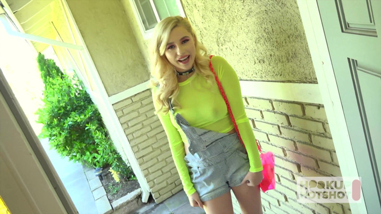 Hookup Hotshot: Slim Goldie Carolina Sweets Drains One Rough Dick Perfectly!