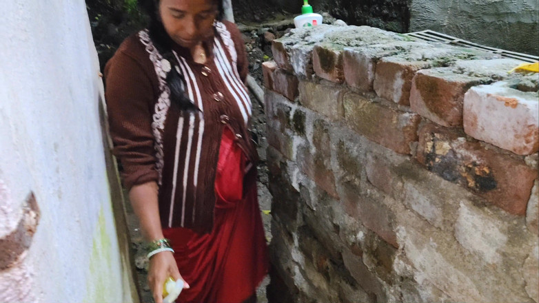 Premi pooja: A esposa do meu meio-irmão mais velho me viu me...