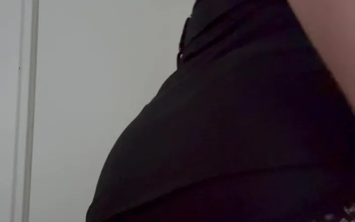 Laraelyse: May I Let Your Cumm Baby?