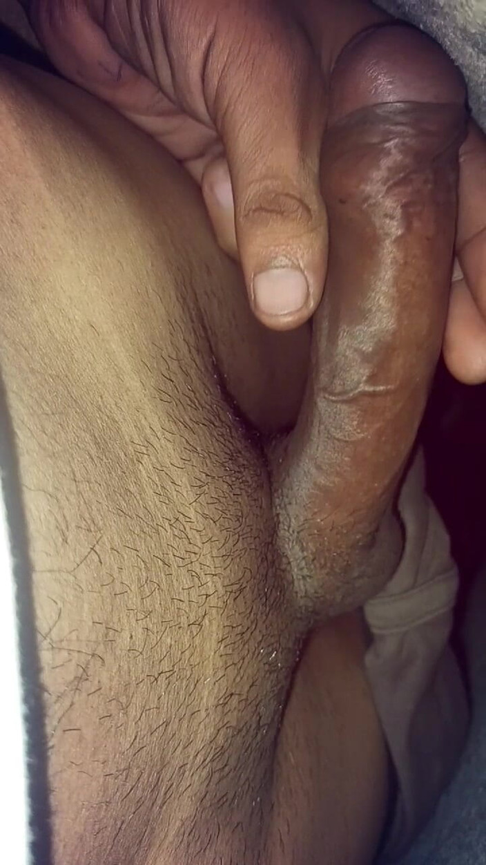 Luckky: 21-летний индийский мужик мастурбирует