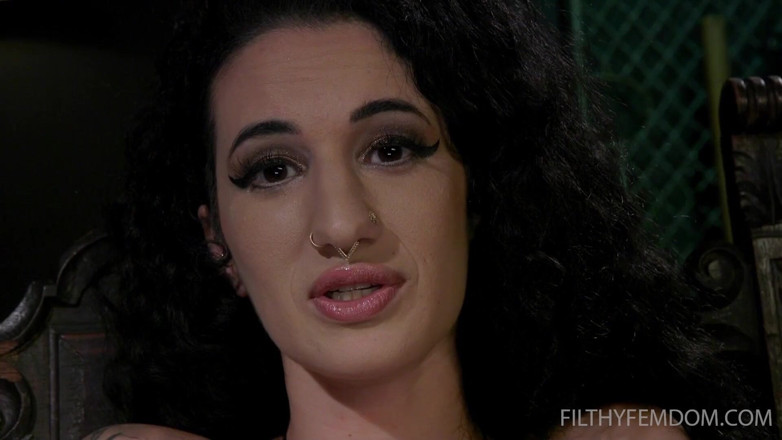 FilthyFemdom: Zeița Arabelle cu Arabelle Raphael