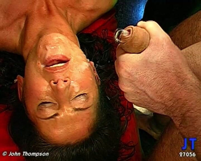 GGG John Thompson Classic Retro: Ggg john thompson- 黑发小妞躺着并被狠操并射精颜射