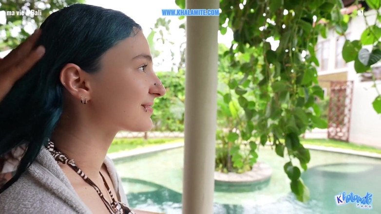 Khalamite: Il la baise dans le cul à Bali - Vlog français alt -...