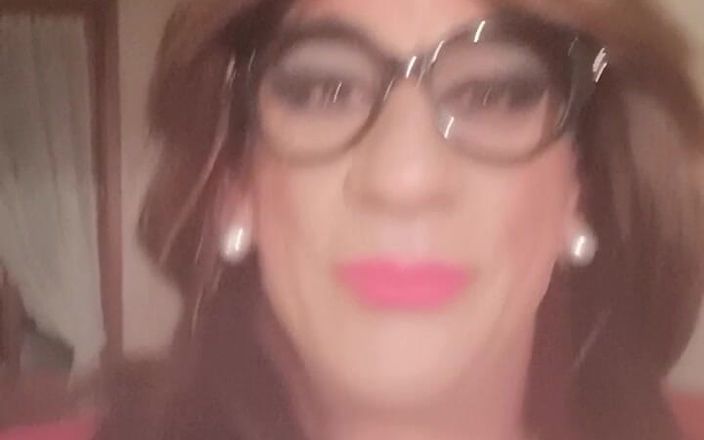Yusti: Crossdresserffeminate