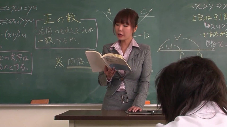Japan X: Maestra asiática en problemas con blowbang