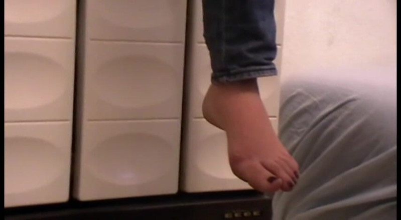 Foot Girls: Kirli ayak yalama