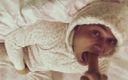 Merry Bell: Sissy-boy im schlafanzug schluckt dildo sehr tief