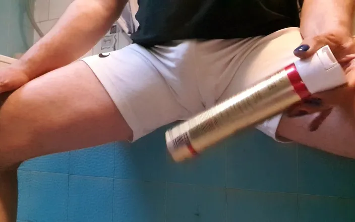 Sunnyboy10000: Nut kick