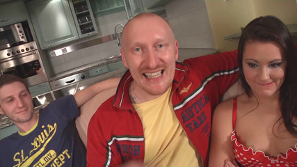 German amateur - 100% German hardcore videos: Casting, brünette bekommt sperma in den mund vor ihrem freund