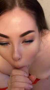 Hals-blowjob wie ein weihnachtsgeschenk, mund mit sperma gefüllt!