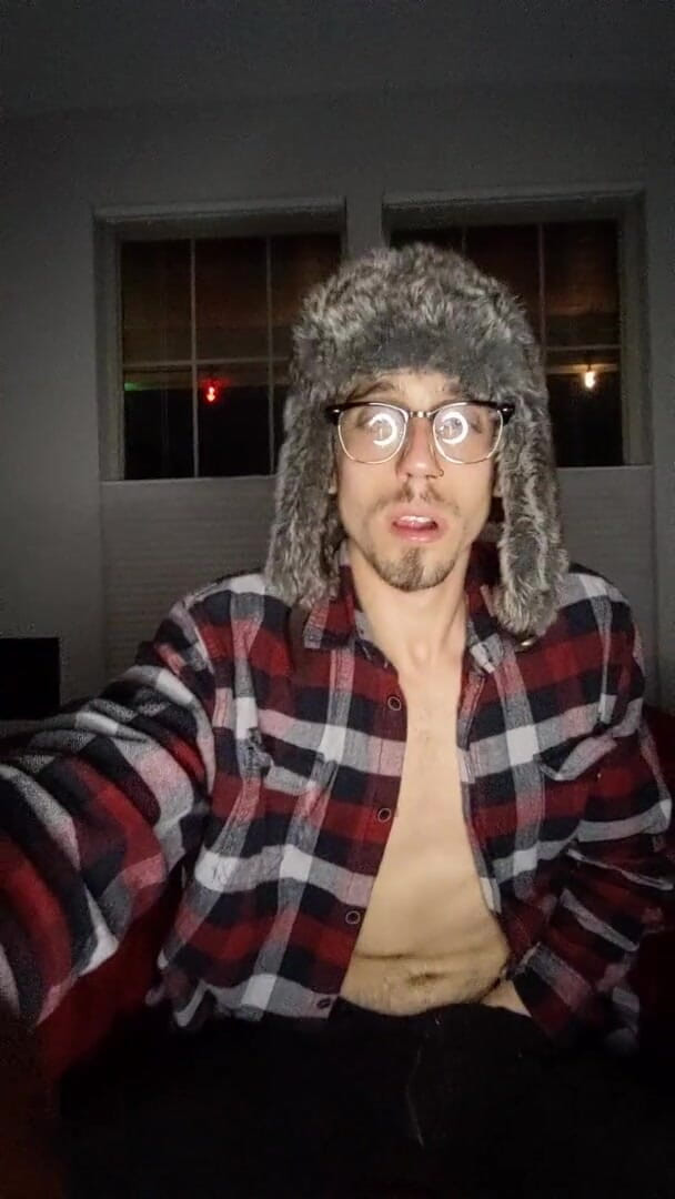Sexy possum: Snažím se vyhonit si v míru v přízemí, stále slyším...